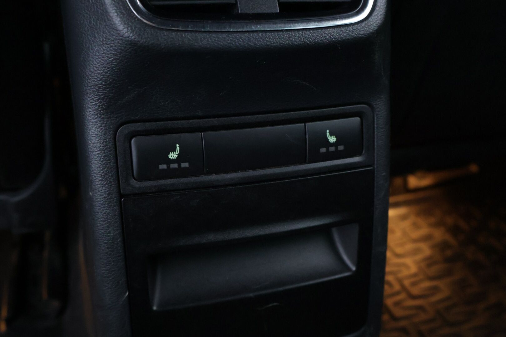 Skoda Octavia 2015 Combi 2.0 TDI RS Challenge DSG - ACC | Webasto | Vetokoukku | Winter paketti | Keyless | Juuri katsastettu