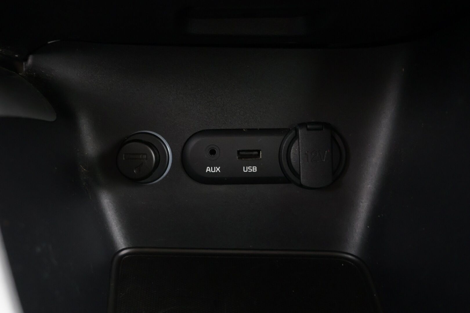 Kia cee'd 2015 1,6 EX SW DCT A/T - HULLUT AVAJAISHULINAT KORKOTARJOUS 3,29 %