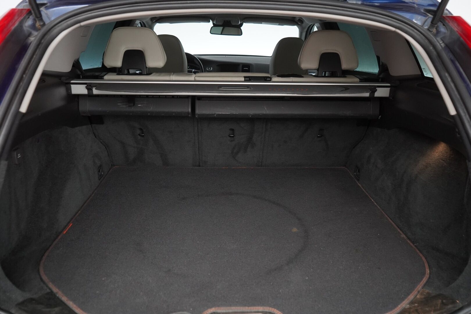 Volvo V60 2015 D4 Ocean Race Business aut *Acc / Webasto / Digimittari / Blis / Nahkasisusta / Voc / Nav / Bt* - Kahdet vanteet / Suomi-auto / Hyvät huollot