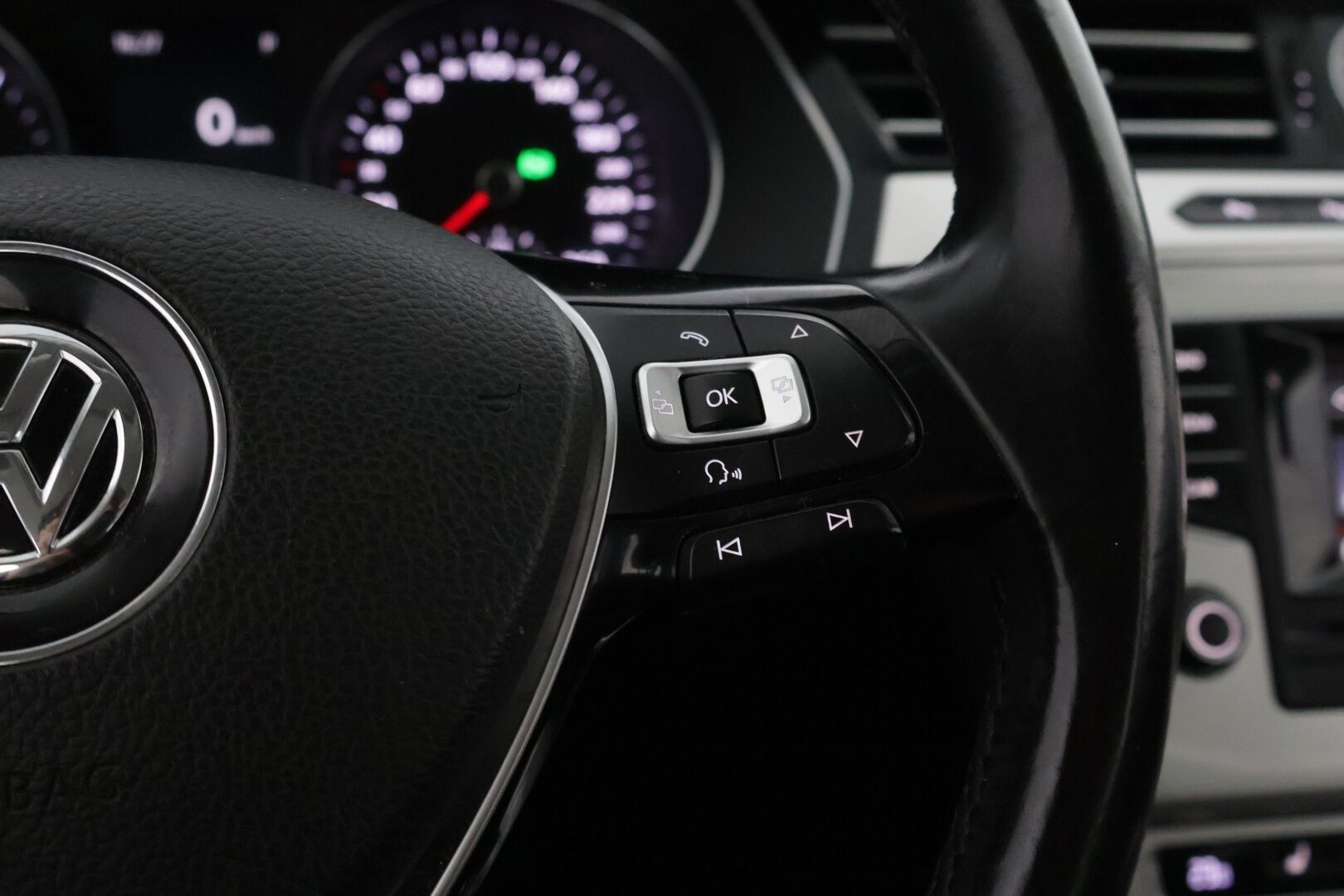 Volkswagen Passat 2015 Variant Comfortline 1,6 TDI 88 kW (120 hv) BlueMotion Technology  * YritysOutlet - Myydään vain yrityksille / Webasto * - YritysOutlet - Myydään vain yrityksille / Vetokoukku / Sähkökontti / Katsastus 02/2027