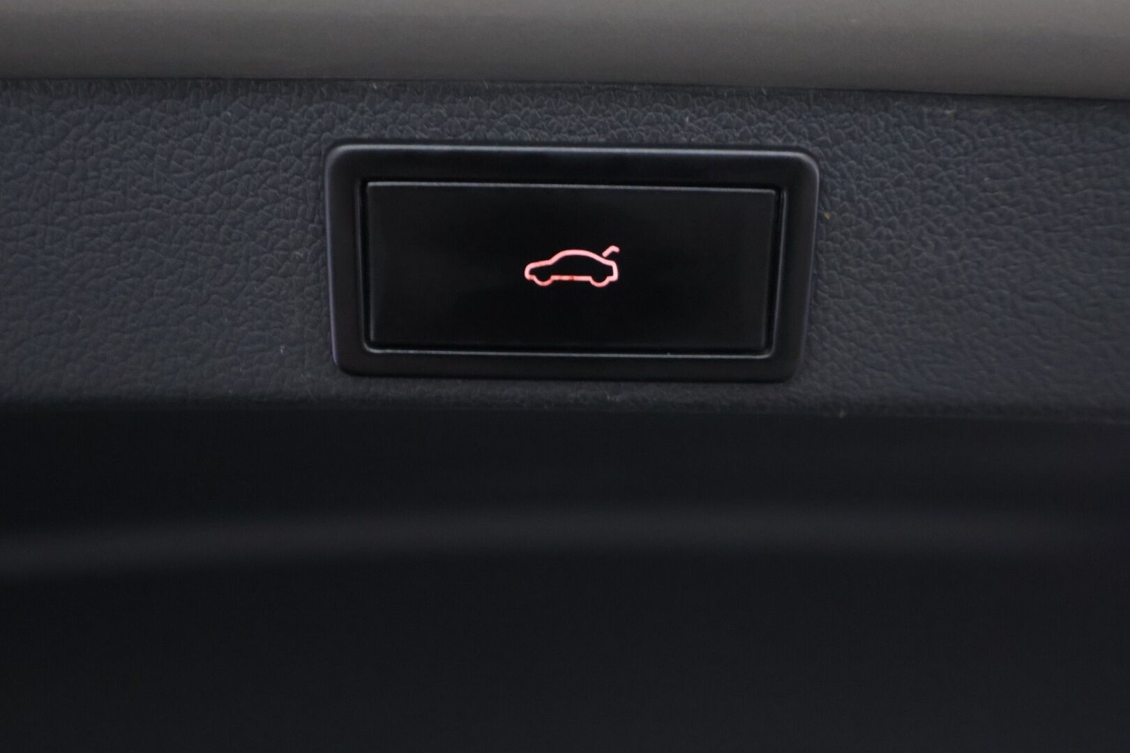 Skoda Octavia 2015 Combi 1,4 TSI Elegance DSG Autom. * Suomi-auto / Vakkari / Sähkökontti / Kessy * - * JUURI KATSASTETTU / 2x Renkaat & Vanteet / Hyvä huoltohistoria * - HULLUT AVAJAISHULINAT KORKOTARJOUS 3,29 %