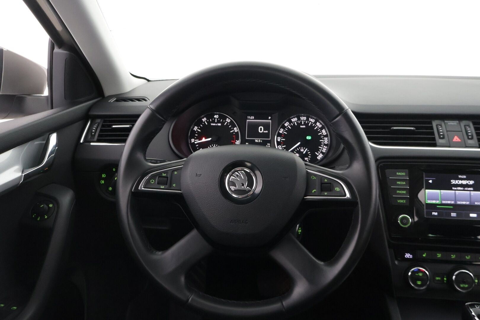 Skoda Octavia 2015 Combi 1,4 TSI Elegance DSG Autom. * Sähk.kontti / JUURI KATSASTETTU! *