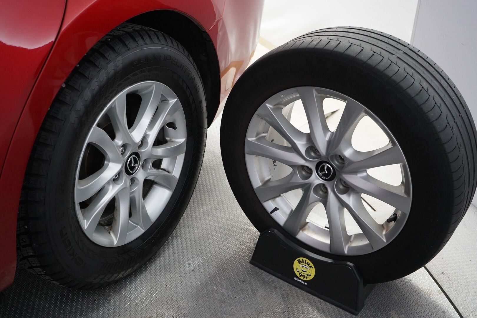 Mazda 6 2015 Sport Wagon 2,0 (145) SKYACTIV-G Premium Plus * Vakkari / Lohko / Tutkat / Penkinlämmittimet / Bluetooth * - Suomi-auto / Merkkihuollettu / Juuri katsastettu / Kahdet OEM vanteet