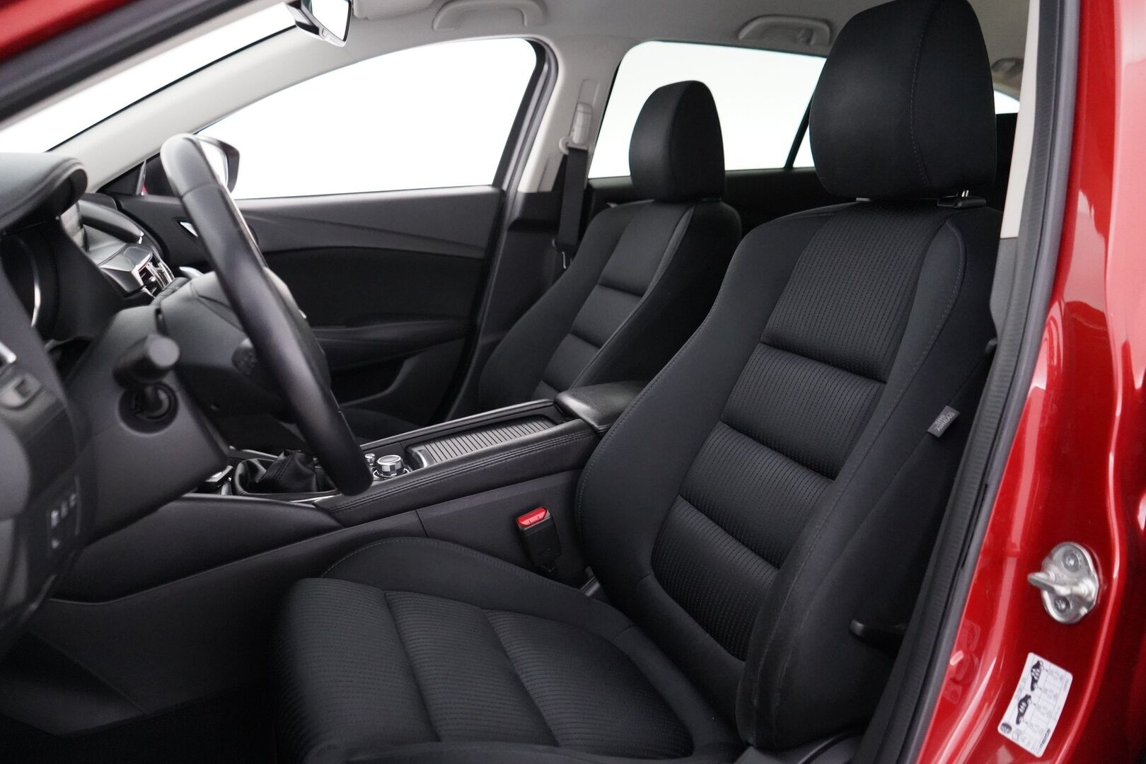 Mazda 6 2015 Sport Wagon 2,0 (145) SKYACTIV-G Premium Plus * Vakkari / Lohko / Tutkat / Penkinlämmittimet / Bluetooth * - Suomi-auto / Merkkihuollettu / Juuri katsastettu / Kahdet OEM vanteet