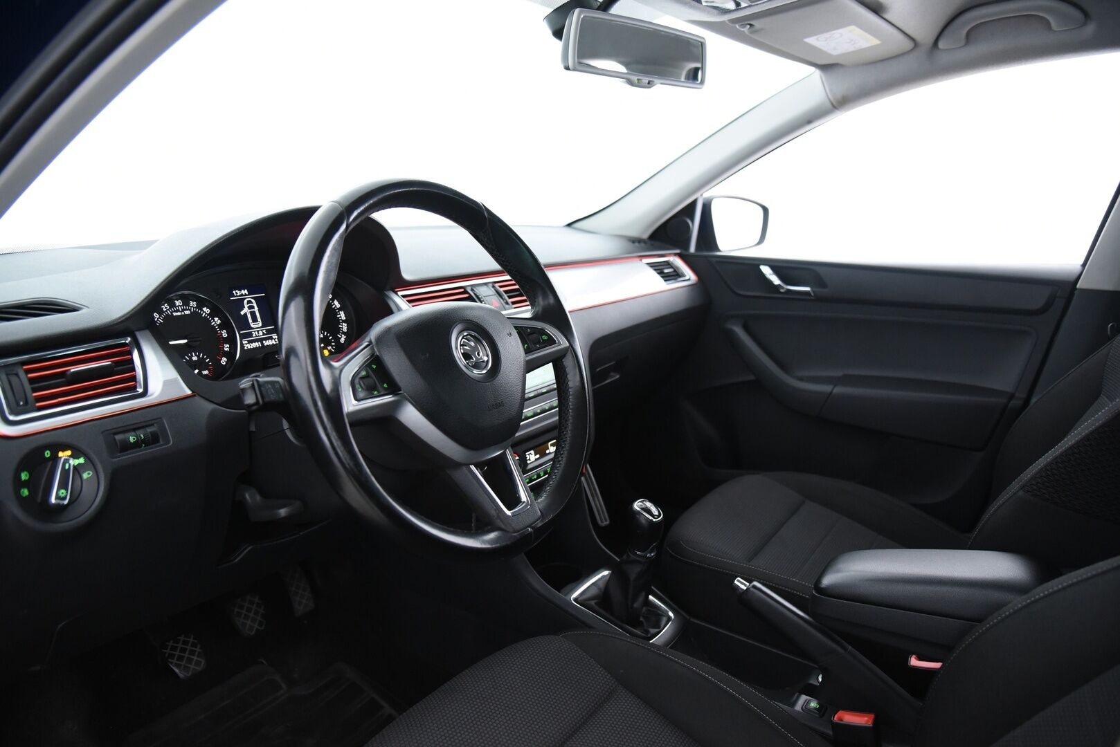 Skoda Rapid 2015 Spaceback 1,6 TDI 105 Elegance / Myydään huutokaupat.comissa! / - / Myydään huutokaupat.comissa! /