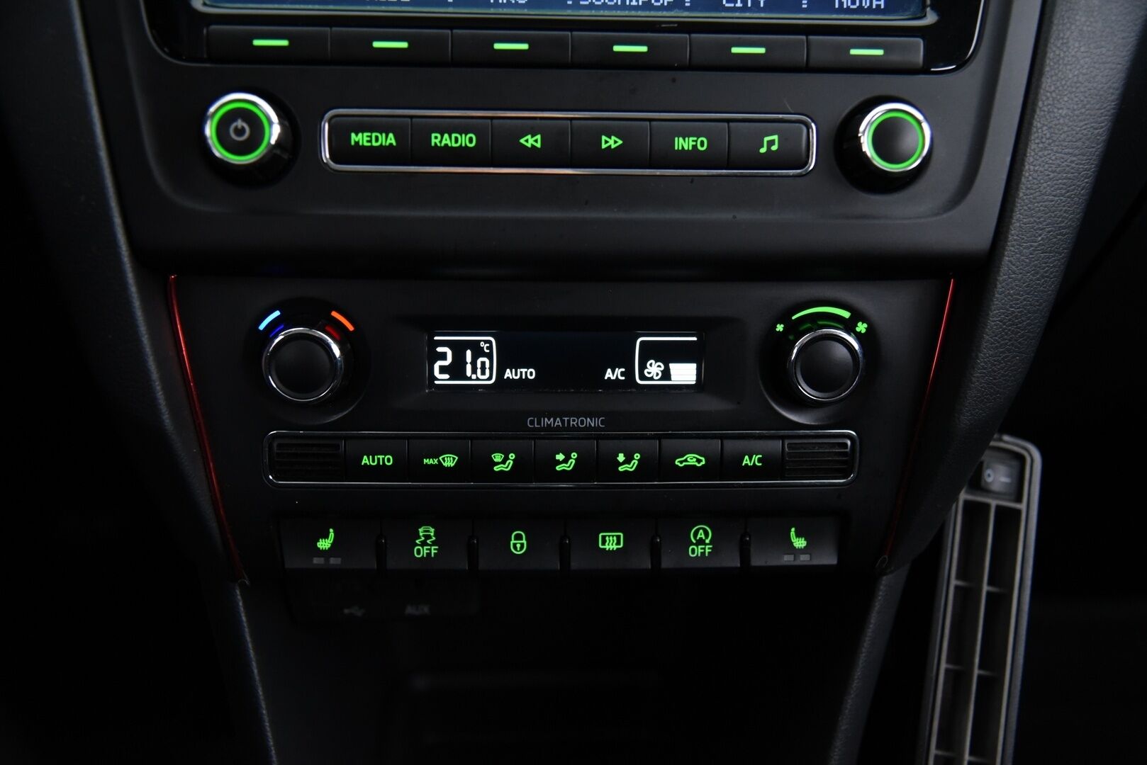 Skoda Rapid 2015 Spaceback 1,6 TDI 105 Elegance / Myydään huutokaupat.comissa! / - / Myydään huutokaupat.comissa! /