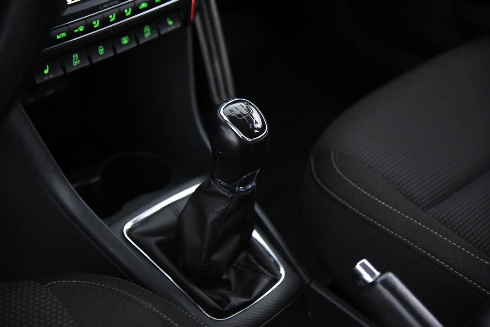 Skoda Rapid 2015 Spaceback 1,6 TDI 105 Elegance / Myydään huutokaupat.comissa! / - / Myydään huutokaupat.comissa! /