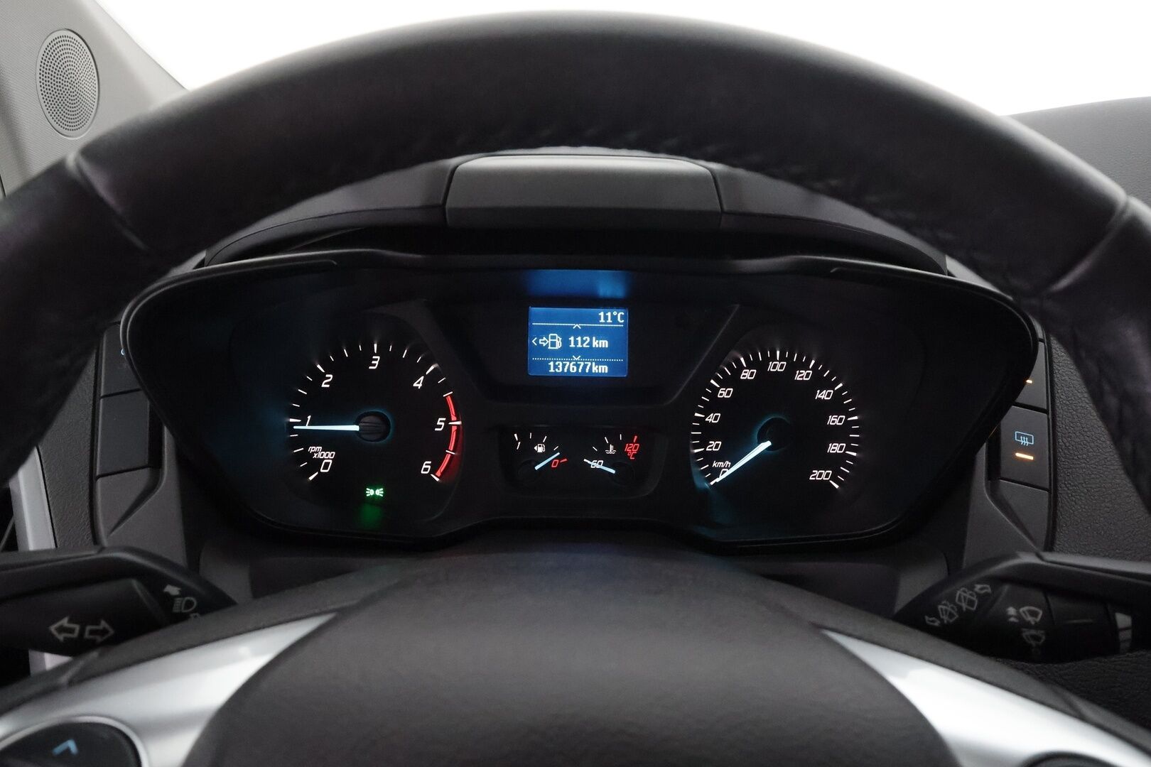 Ford TOURNEO CUSTOM 2014 310 2,2TDCi 125 hv Trend M6 Kombi M1 L2H2 FWD 9-P * Webasto / Bluetooth / Vakkari / Ilmastointi * - Merkkihuollot / Kahdet renkaat - HULLUT AVAJAISHULINAT KORKOTARJOUS 3,29 %