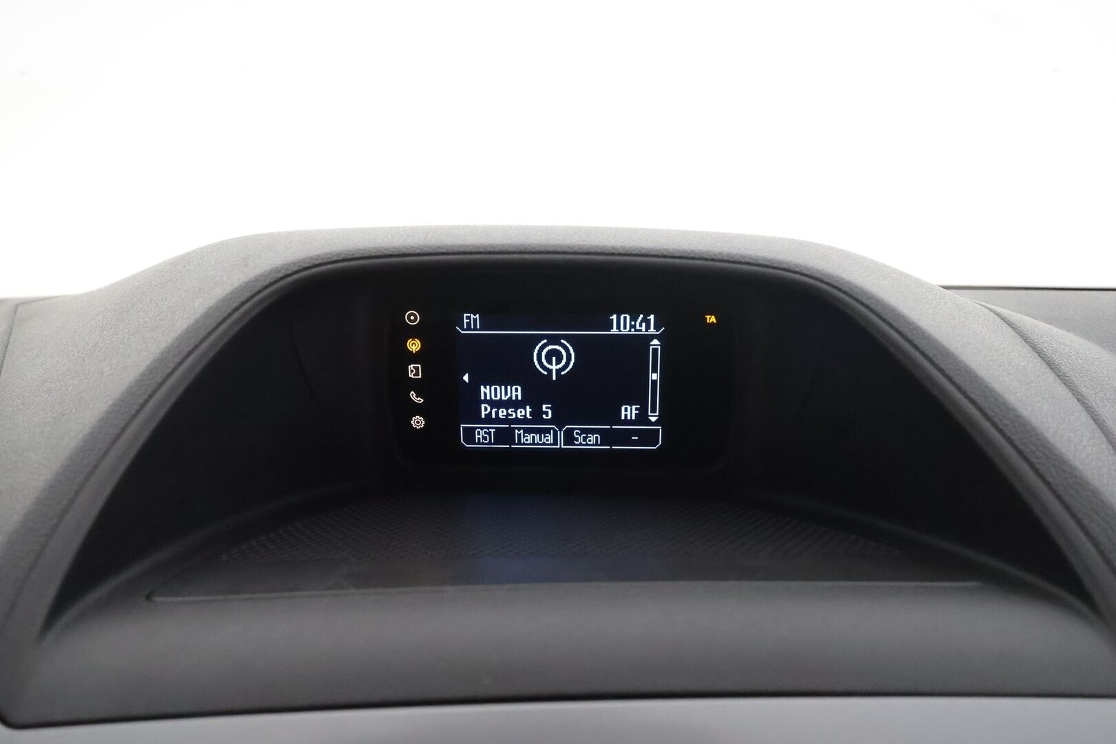 Ford TOURNEO CUSTOM 2014 310 2,2TDCi 125 hv Trend M6 Kombi M1 L2H2 FWD 9-P * Webasto / Bluetooth / Vakkari / Ilmastointi * - Merkkihuollot / Kahdet renkaat - HULLUT AVAJAISHULINAT KORKOTARJOUS 3,29 %