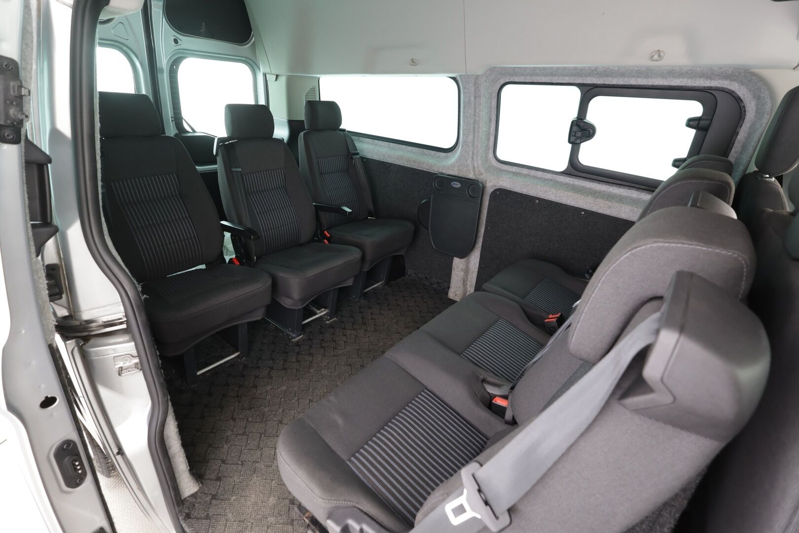Ford TOURNEO CUSTOM 2014 310 2,2TDCi 125 hv Trend M6 Kombi M1 L2H2 FWD 9-P - * Webasto | Bluetooth | Vakkari | Ilmastointi | Lectican sisusta | Merkkihuollot | Kahdet renkaat *