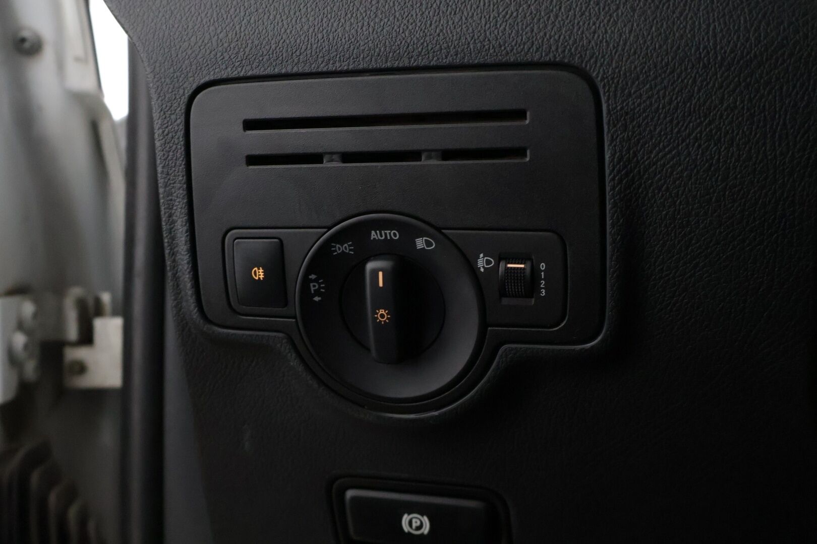 Mercedes-Benz Vito 2015 109CDI-3,05/32K keskipitkä A2 ONE - * Juuri tullut Alvillinen paku! * - HULLUT VÄLIPÄIVÄT KORKOTARJOUS 2,49%