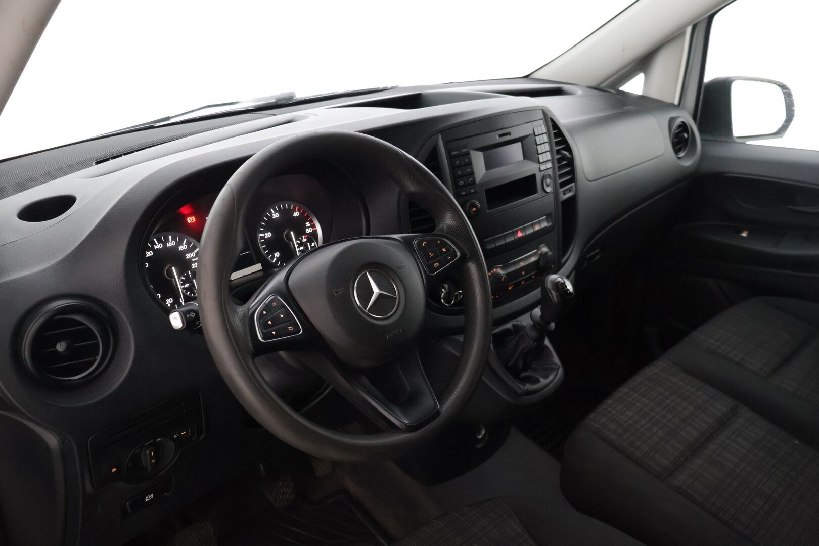 Mercedes-Benz Vito 2015 109CDI-3,05/32K keskipitkä A2 ONE - * Juuri tullut Alvillinen paku! * - HULLUT VÄLIPÄIVÄT KORKOTARJOUS 2,49%