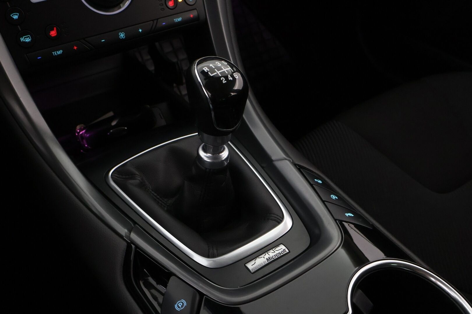 Ford Mondeo 2015 1,6 TDCi 115hv ECOnetic M6 Titanium Business 5D * Suomiauto / Peruutuskamera / Koukku / Sony Premium Sound / Dynamic LED - Lohko & Sisäpistoke / Facelift / Jakopää tehty! - Osta nyt, maksa vasta ensi vuonna