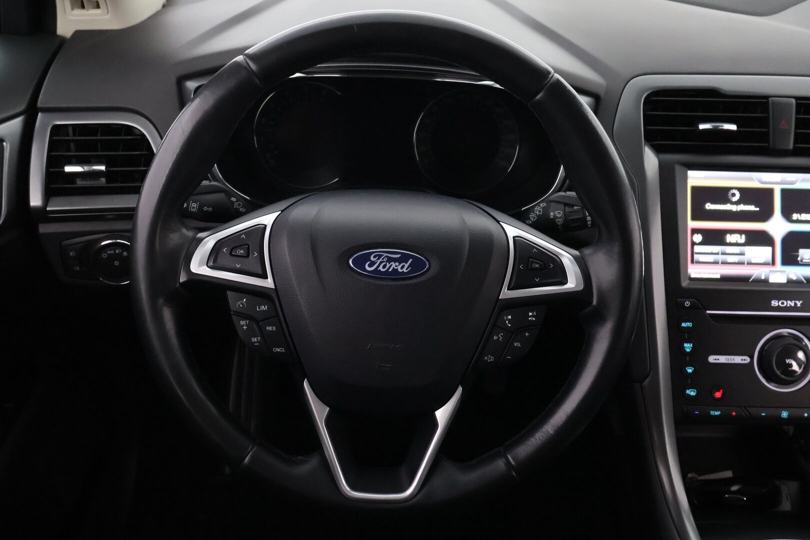 Ford Mondeo 2015 1,6 TDCi 115hv ECOnetic M6 Titanium Business 5D * Suomiauto / Peruutuskamera / Koukku / Sony Premium Sound / Dynamic LED - Lohko & Sisäpistoke / Facelift / Jakopää tehty! - Osta nyt, maksa vasta ensi vuonna