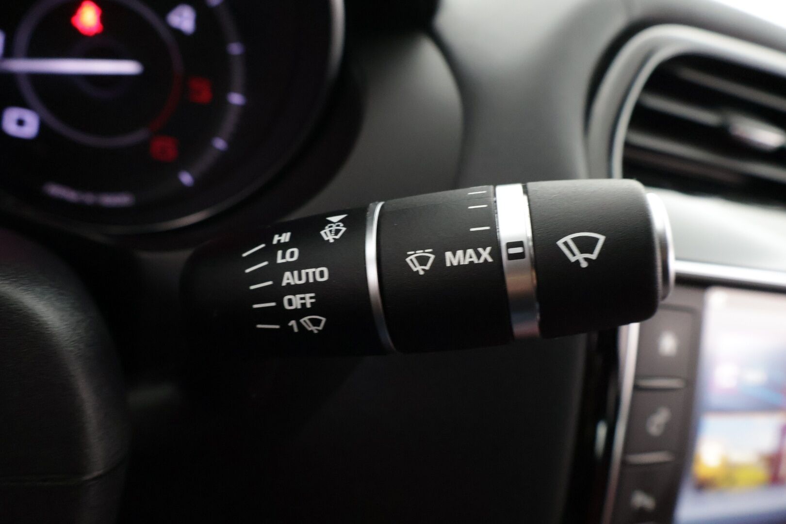 Jaguar XE 2015 20d R-Sport Aut *Webasto / Adapt. vakkari / Meridian / Punaset Nahat / Ohjauspyörän lämmitys / - *Webasto / Adapt. vakkari / Meridian / Punaset Nahat / Ohjauspyörän lämmitys / 