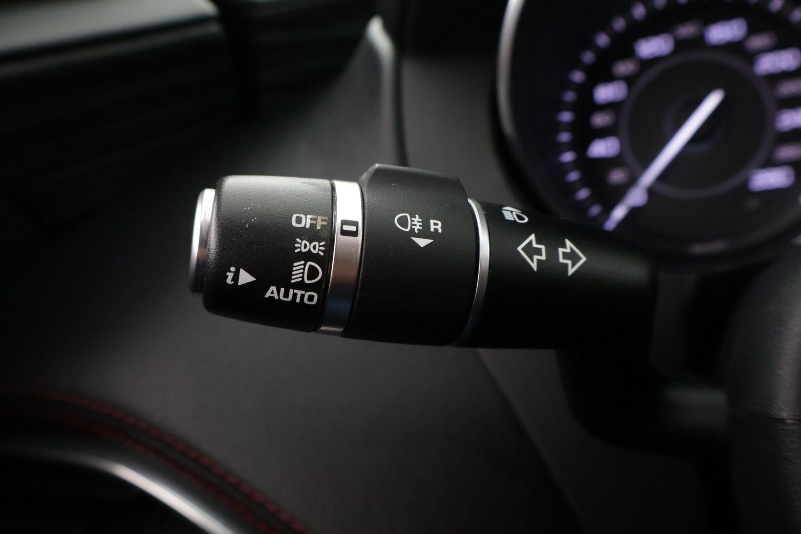 Jaguar XE 2015 20d R-Sport Aut *Webasto / Adapt. vakkari / Meridian / Punaset Nahat / Ohjauspyörän lämmitys / - *Webasto / Adapt. vakkari / Meridian / Punaset Nahat / Ohjauspyörän lämmitys / 