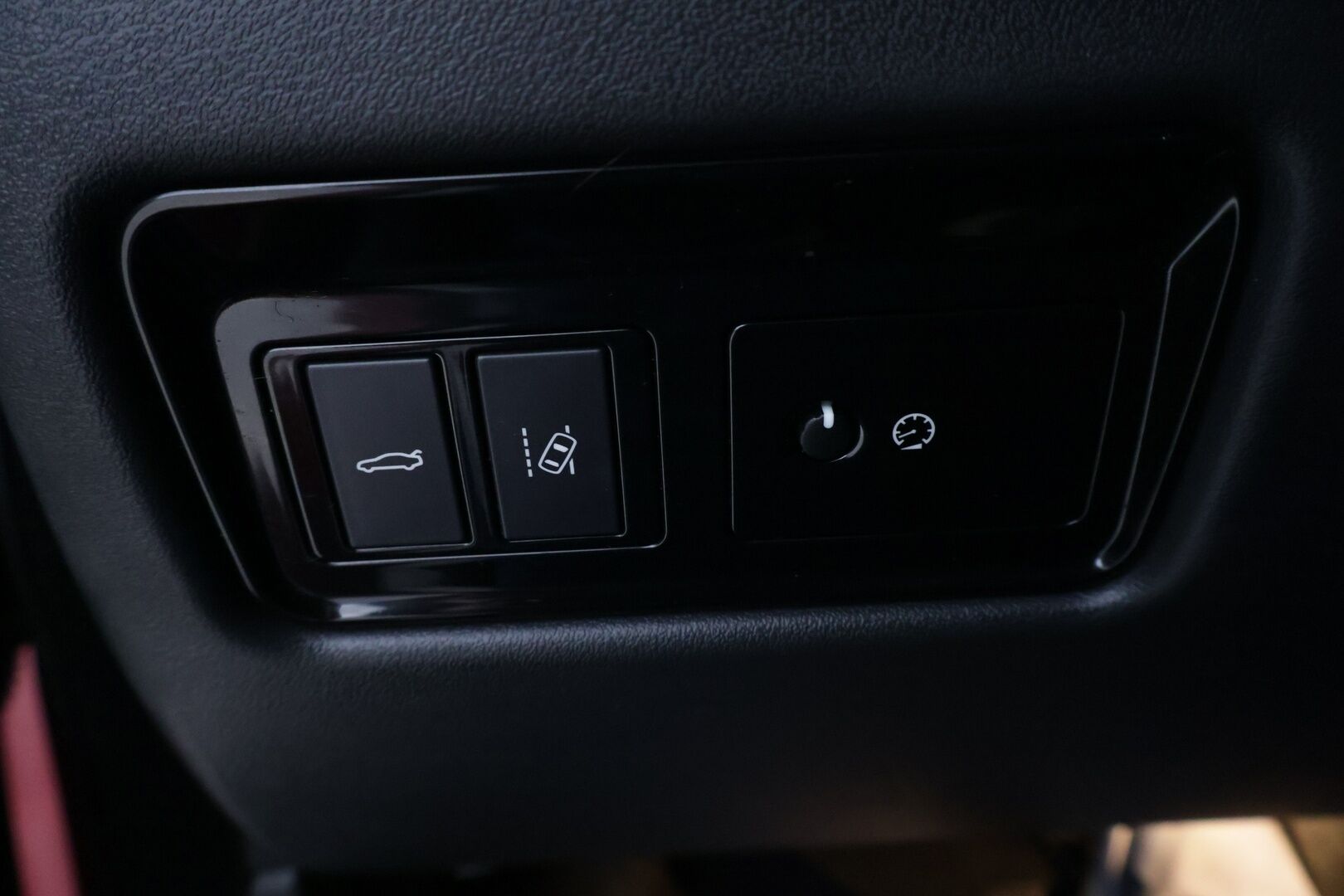 Jaguar XE 2016 20d R-Sport Aut *Webasto / Adapt. vakkari / Meridian / Punaset Nahat / Ohjauspyörän lämmitys /** Huutokaupat.com - Myydään Huutokaupat.com - *Webasto / Adapt. vakkari / Meridian / Punaset Nahat / Ohjauspyörän lämmitys / 