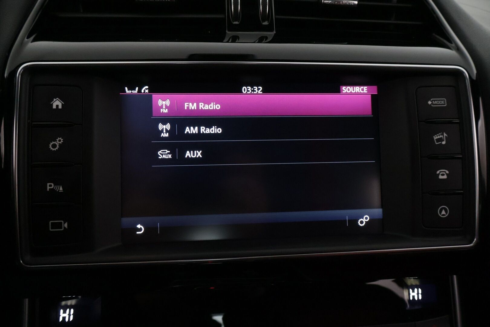 Jaguar XE 2016 20d R-Sport Aut *Webasto / Adapt. vakkari / Meridian / Punaset Nahat / Ohjauspyörän lämmitys /** Huutokaupat.com - Myydään Huutokaupat.com - *Webasto / Adapt. vakkari / Meridian / Punaset Nahat / Ohjauspyörän lämmitys / 