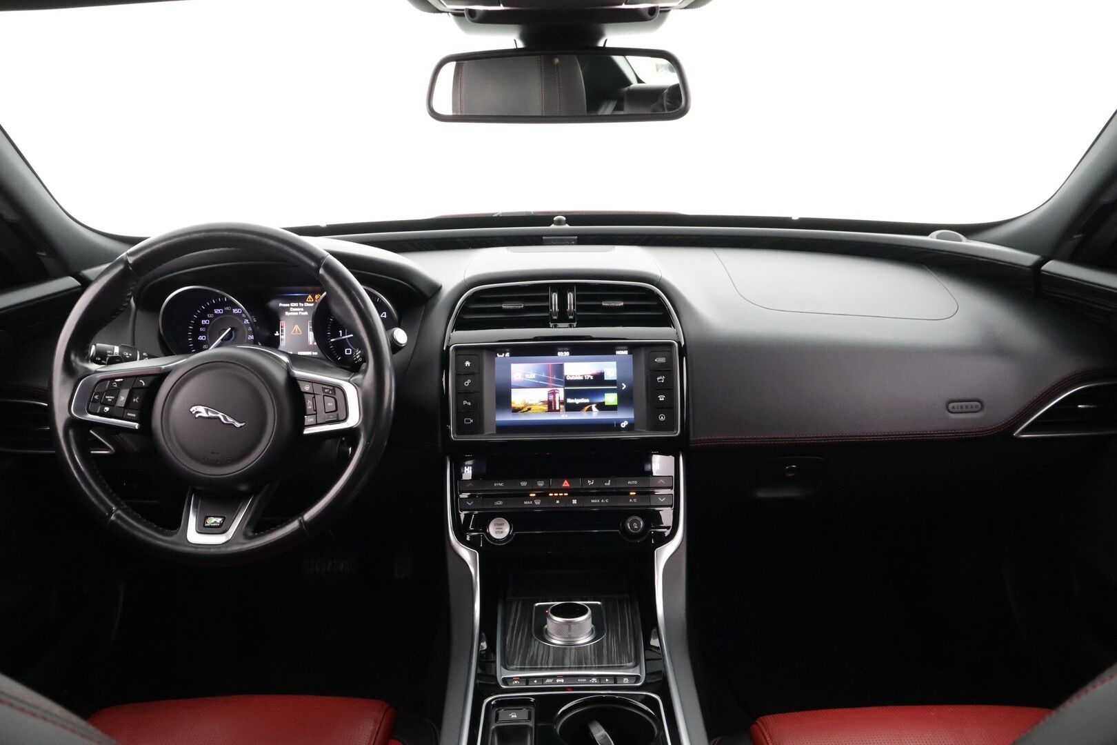 Jaguar XE 2016 20d R-Sport Aut *Webasto / Adapt. vakkari / Meridian / Punaset Nahat / Ohjauspyörän lämmitys /** Huutokaupat.com - Myydään Huutokaupat.com - *Webasto / Adapt. vakkari / Meridian / Punaset Nahat / Ohjauspyörän lämmitys / 