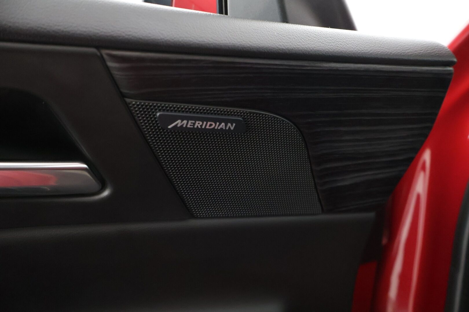 Jaguar XE 2016 20d R-Sport Aut *Webasto / Adapt. vakkari / Meridian / Punaset Nahat / Ohjauspyörän lämmitys /** Huutokaupat.com - Myydään Huutokaupat.com - *Webasto / Adapt. vakkari / Meridian / Punaset Nahat / Ohjauspyörän lämmitys / 