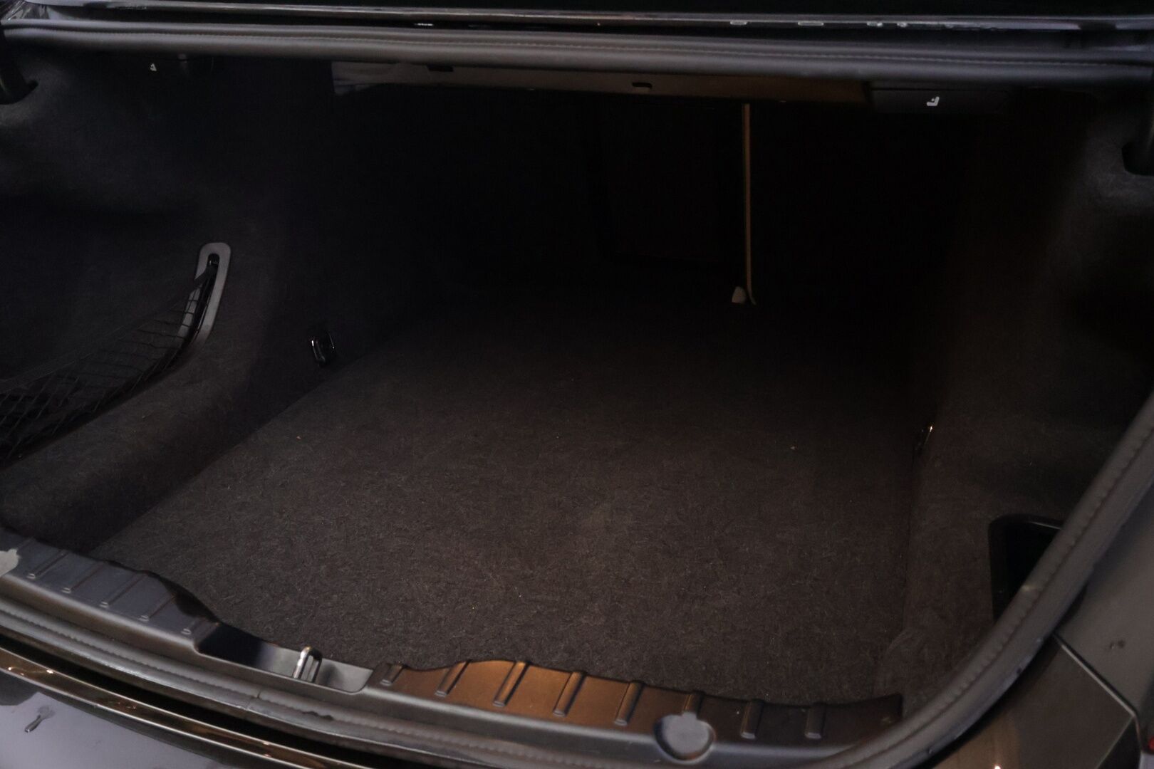 BMW 520 2015 F10 Sedan 520d A Business *ACC / Navi / Vaaleat comfortnahat / HUD / S.ratti / S.penkit / Navi / P.kamera* - Upeasti varusteltu Suomi-auto / Ei Adblueta / Michelin renkain! - HULLU BLACKWEEK KORKOTARJOUS 2,49%