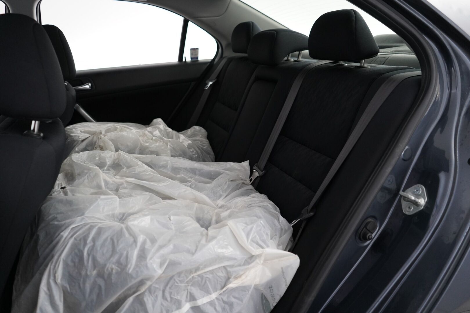 Honda Accord 2004 - YritysOutlet - Myydään vain yrityksille - Lasikatto / Lohko / Vakkari / Sähköpenkki