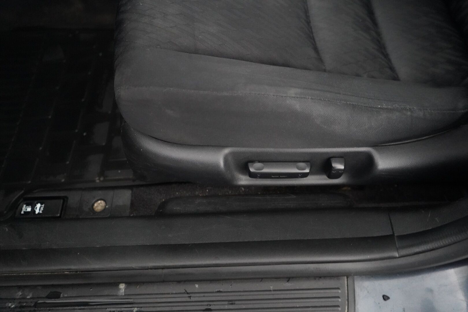 Honda Accord 2004 - YritysOutlet - Myydään vain yrityksille - Lasikatto / Lohko / Vakkari / Sähköpenkki