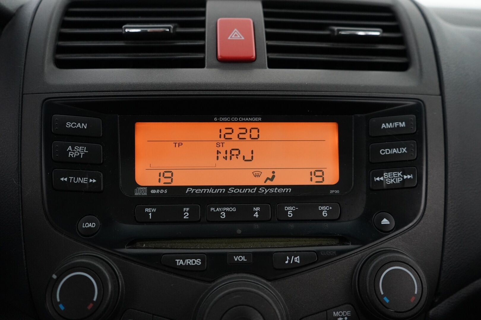 Honda Accord 2004 - YritysOutlet - Myydään vain yrityksille - Lasikatto / Lohko / Vakkari / Sähköpenkki