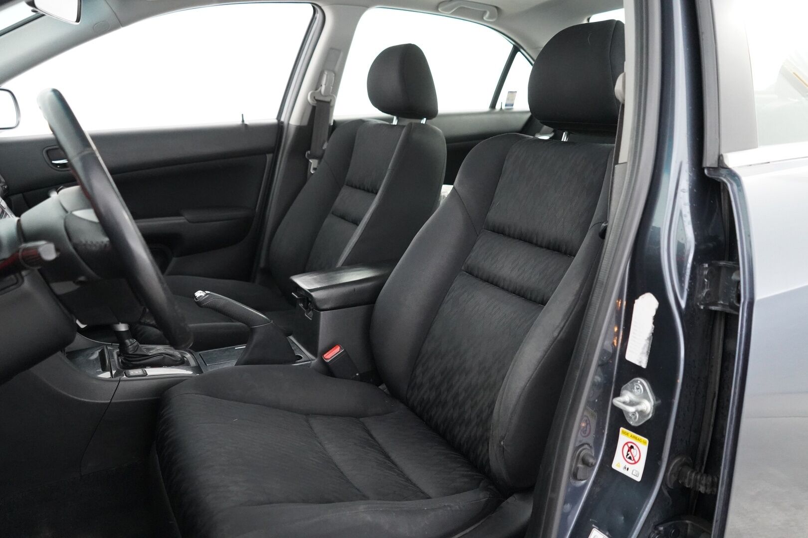 Honda Accord 2004 - YritysOutlet - Myydään vain yrityksille - Lasikatto / Lohko / Vakkari / Sähköpenkki