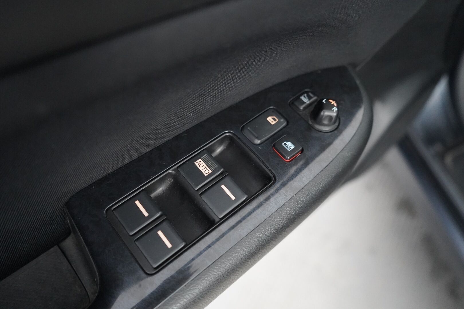 Honda Accord 2004 - YritysOutlet - Myydään vain yrityksille - Lasikatto / Lohko / Vakkari / Sähköpenkki