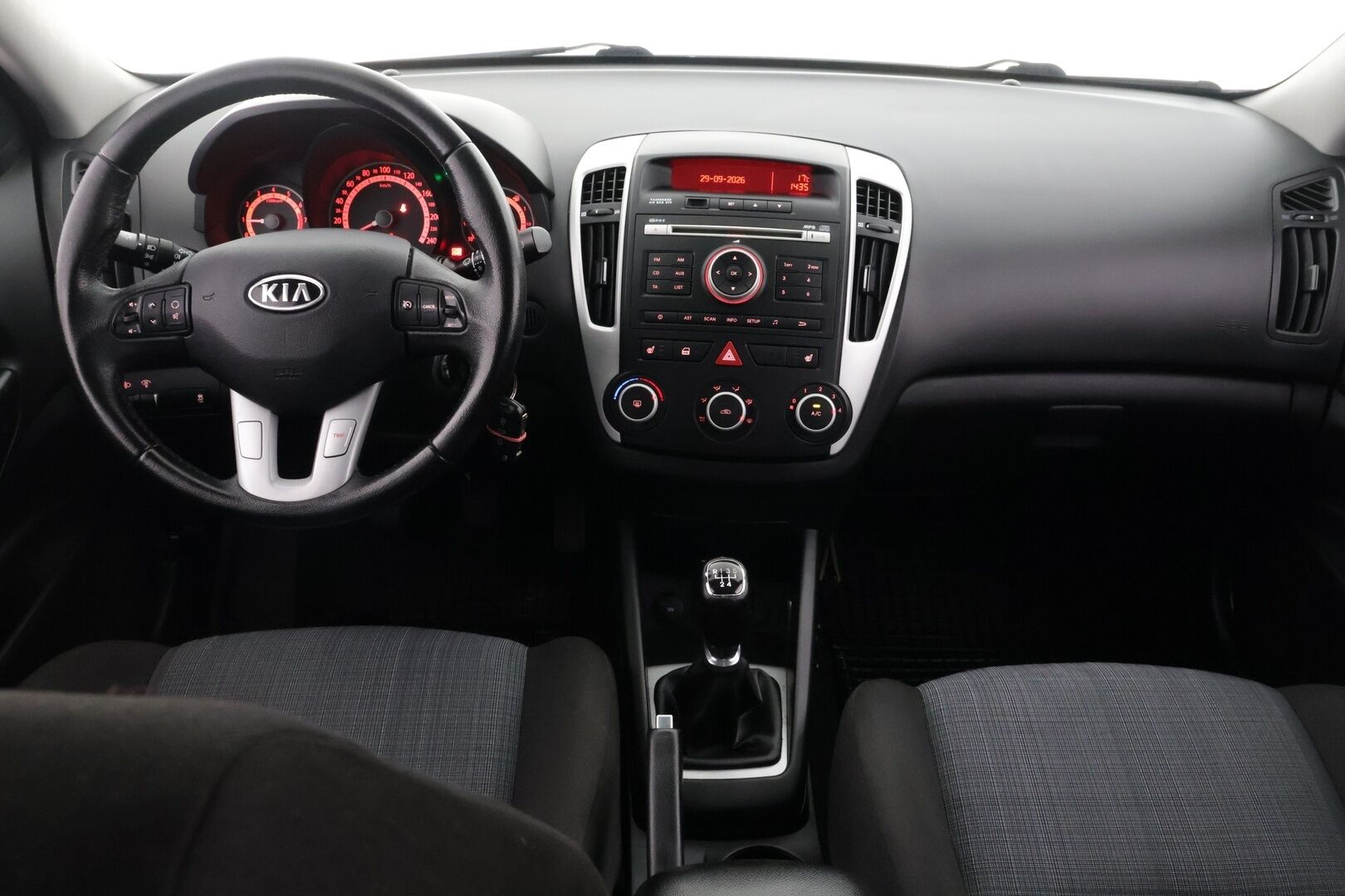 Kia cee'd 2010 2,0 EX SW - *Myydään Huutokaupat.com!*