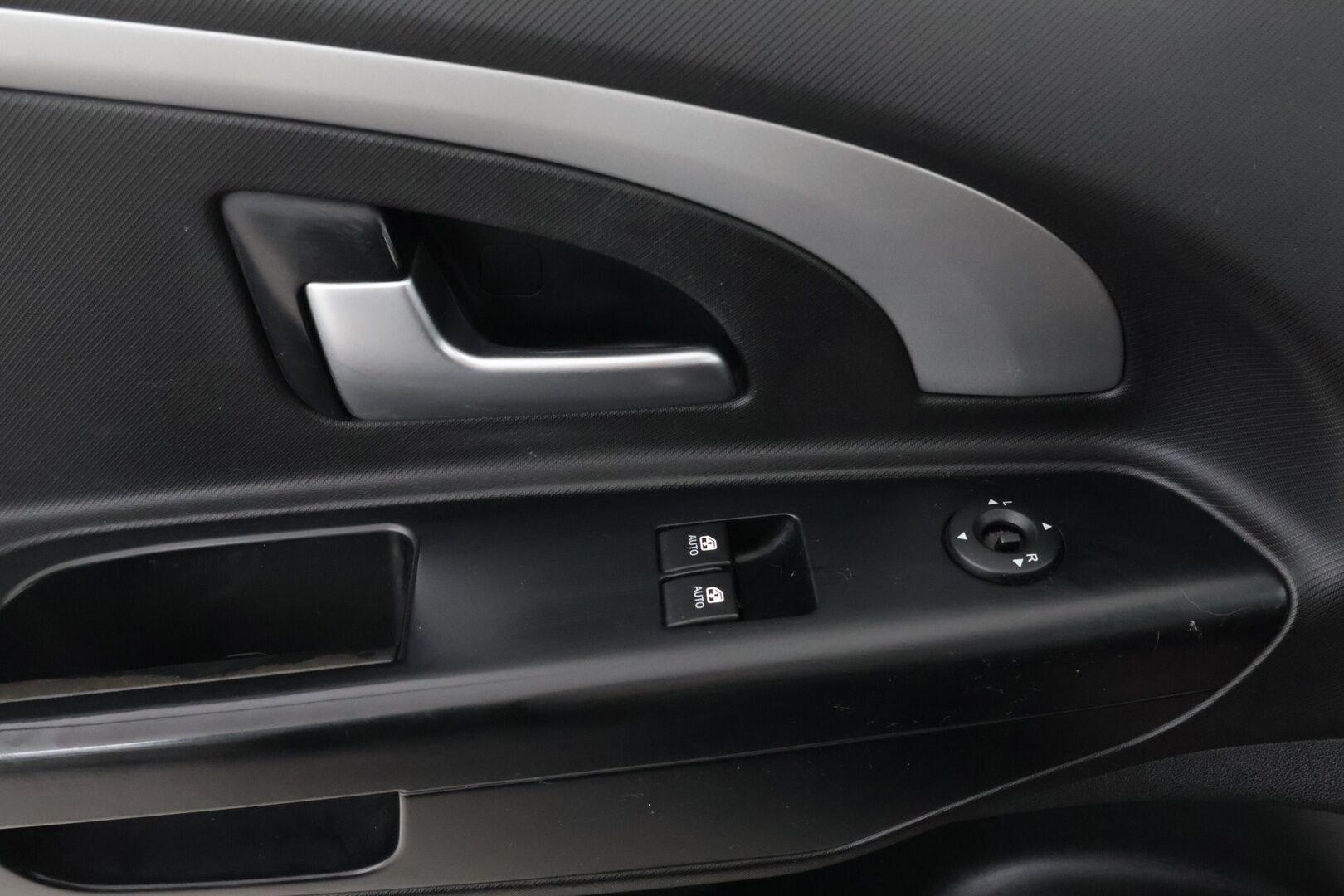 Kia cee'd 2010 2,0 EX SW - *Myydään Huutokaupat.com!*