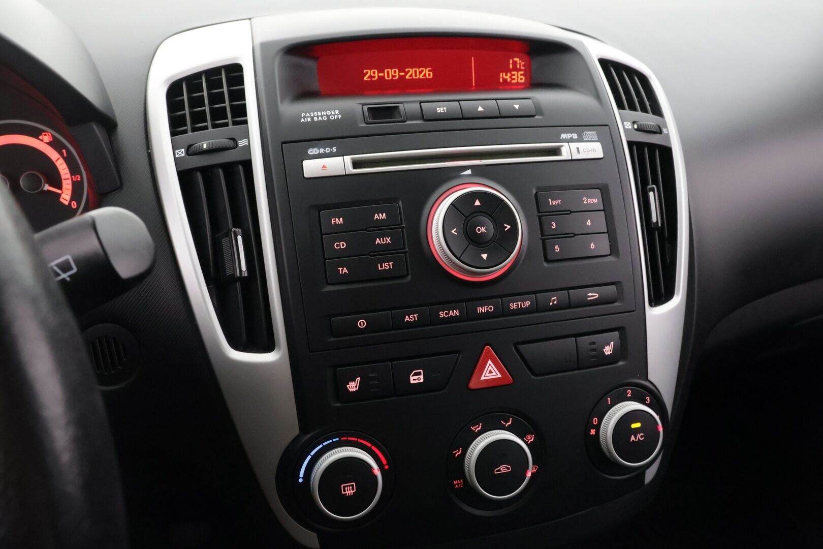 Kia cee'd 2010 2,0 EX SW - *Myydään Huutokaupat.com!*