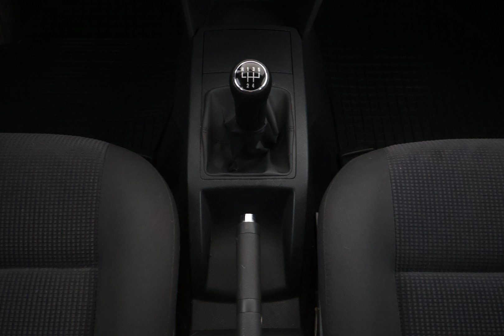 Volkswagen Polo 2005 4D POLO HATCHBACK 1.2 * YritysOutlet - Myydään vain yrityksille* - *Vähän ajettu / Ryhdikäs / Käyttöauto*