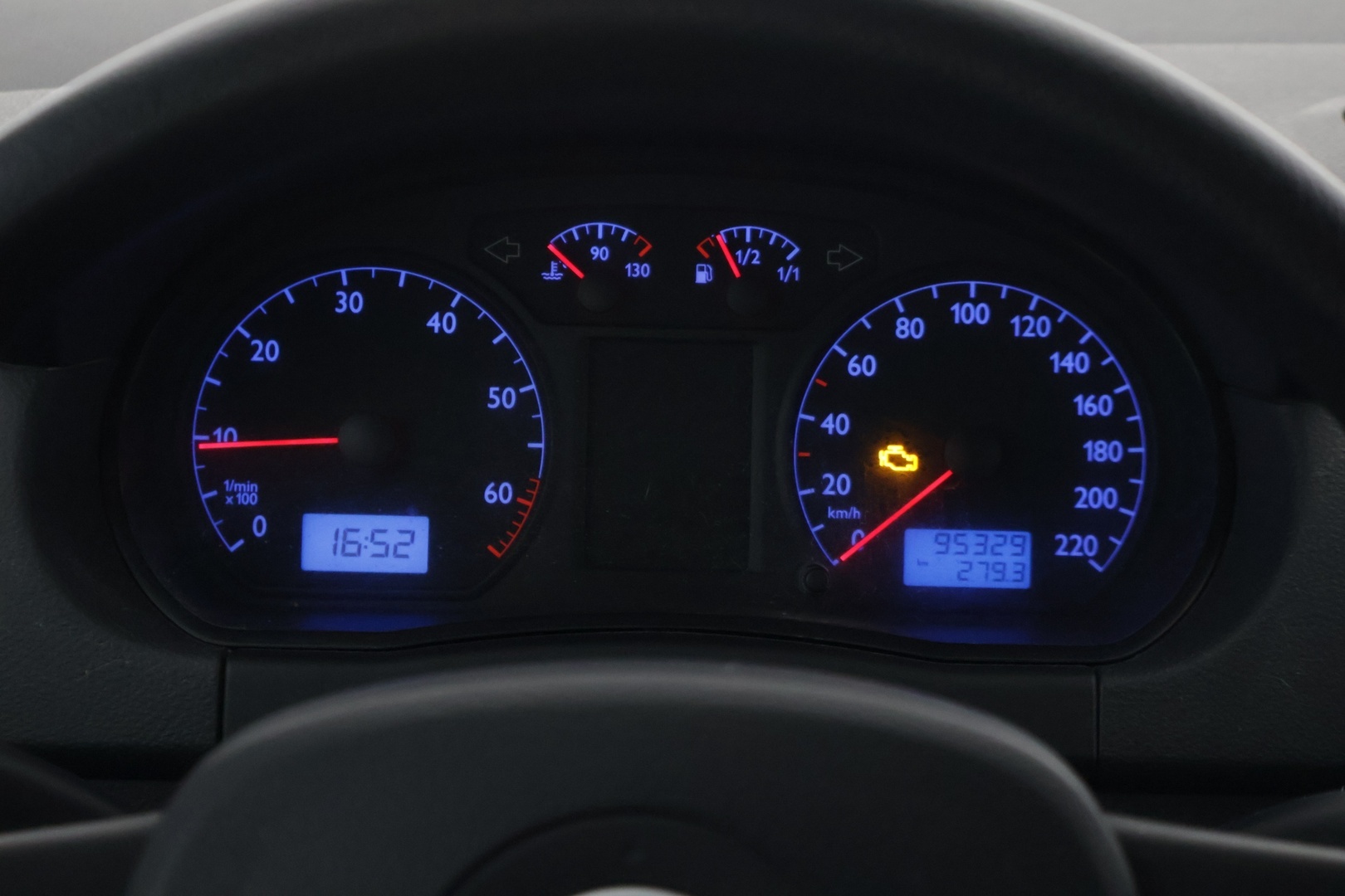 Volkswagen Polo 2005 4D POLO HATCHBACK 1.2 * YritysOutlet - Myydään vain yrityksille* - *Vähän ajettu / Ryhdikäs / Käyttöauto*