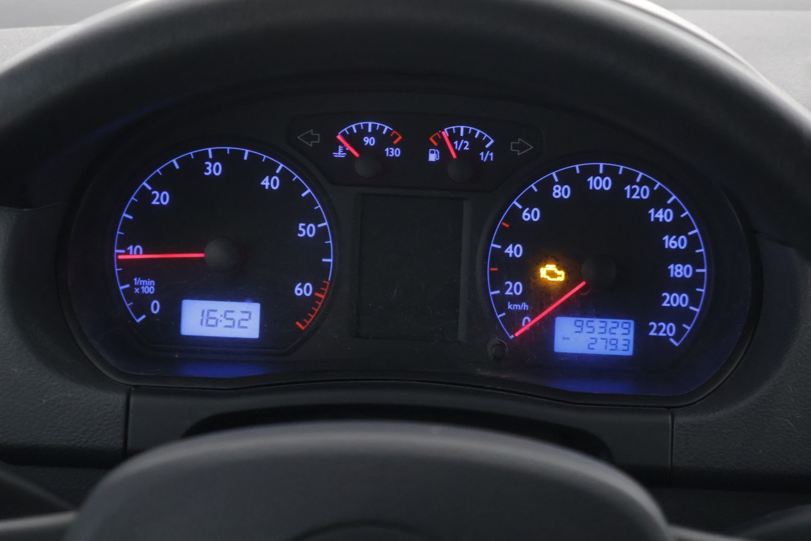 Volkswagen Polo 2005 4D POLO HATCHBACK 1.2 * YritysOutlet - Myydään vain yrityksille* - *Vähän ajettu / Ryhdikäs / Käyttöauto*