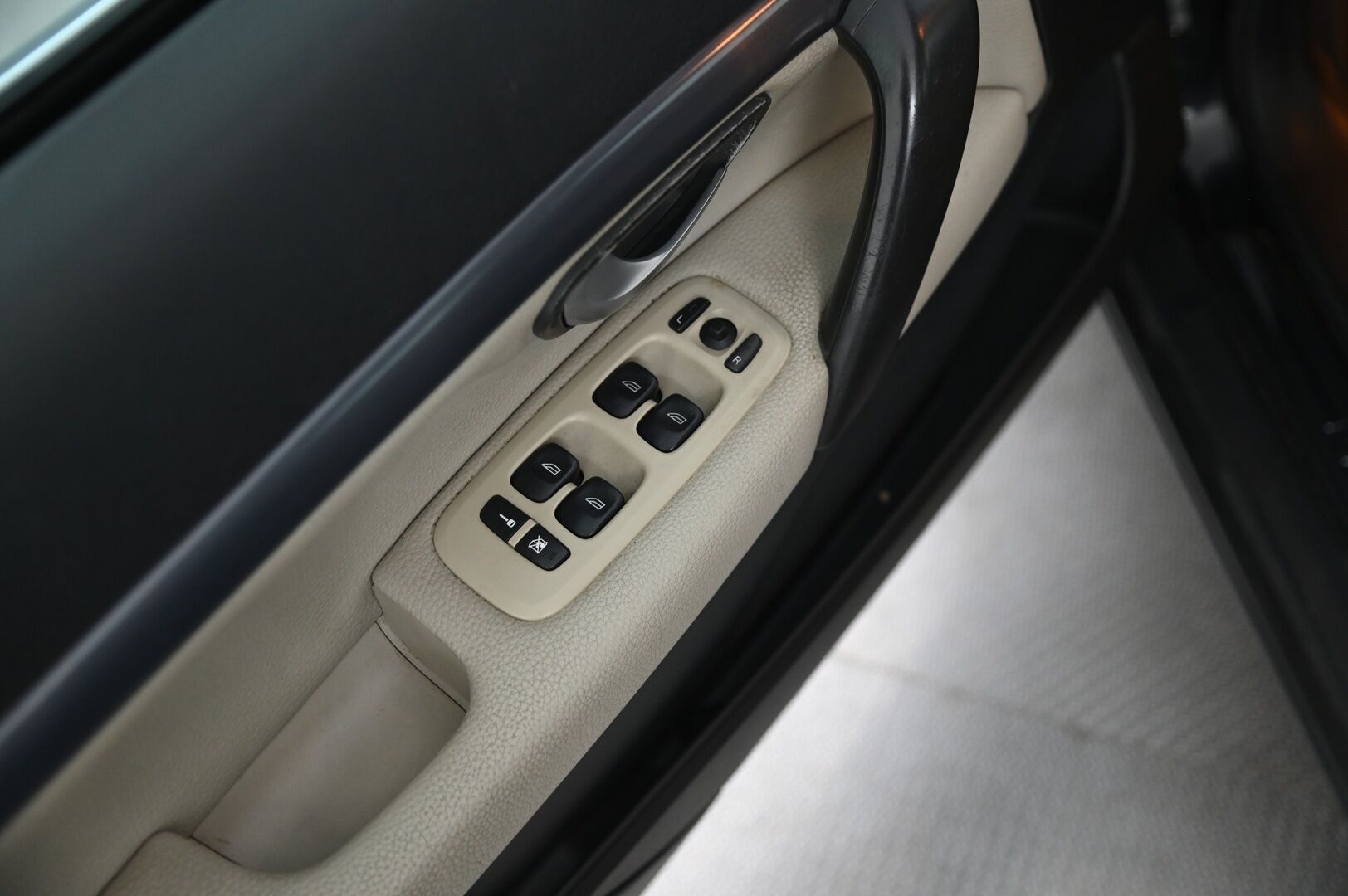 Volvo S80 2005 4D S80 SEDAN 2.4 D5 AUTOMATIC-TS7969/279 - MYYDÄÄN HUUTOKAUPPA.COM