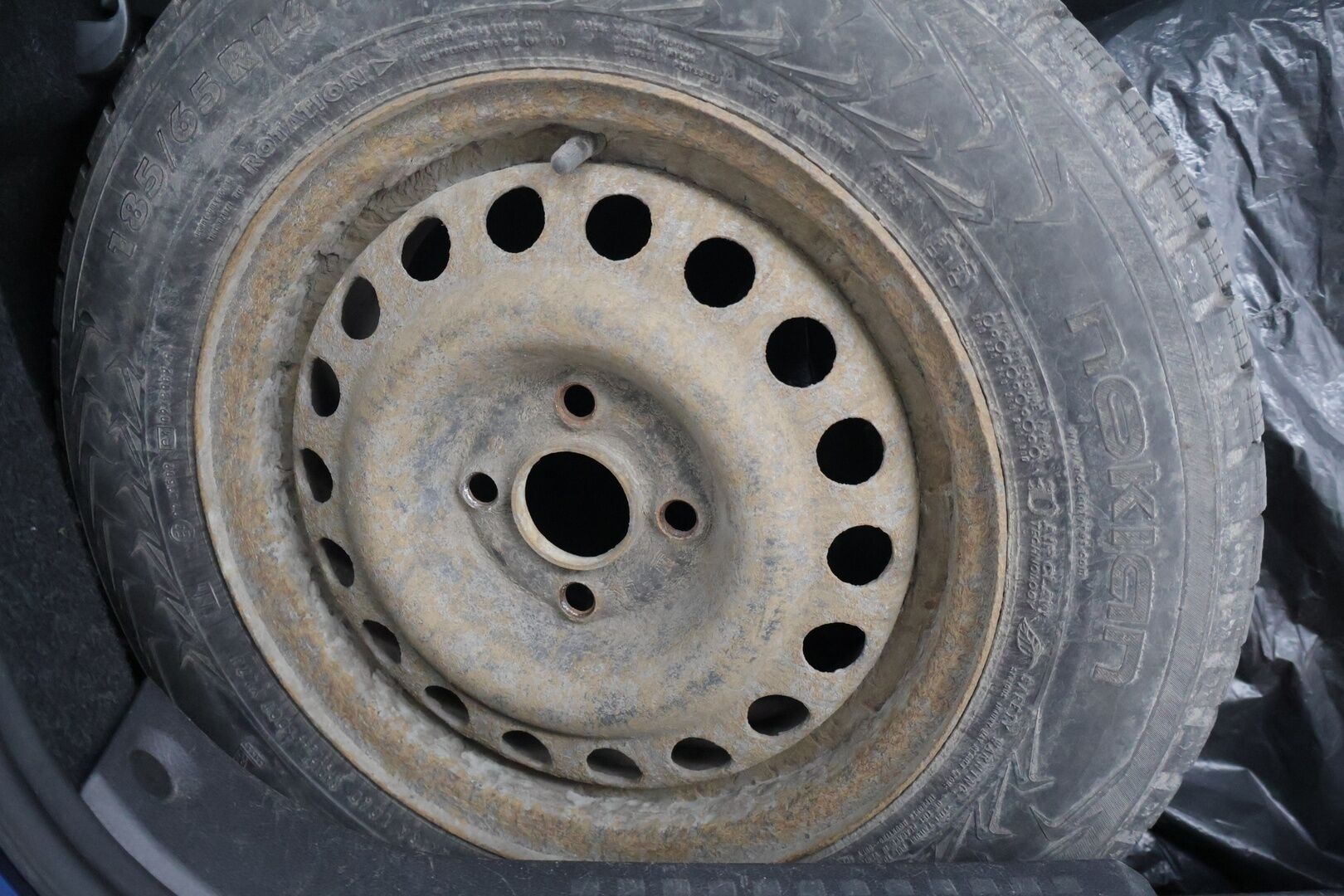 Suzuki Swift 2005 1,3  *YritysOutlet - Myydään vain yrityksille - YritysOutlet - Myydään vain yrityksille* - 2x Renkailla 