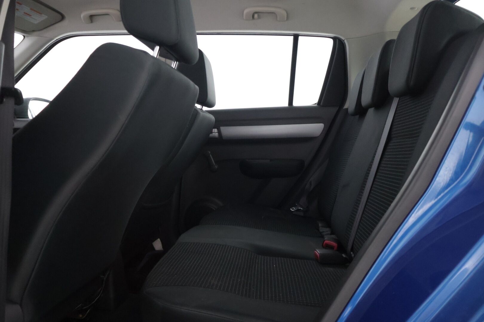 Suzuki Swift 2005 4D SWIFT HATCHBACK 1.3 | Myydään huutokaupat.com | - | Myydään huutokaupat.com | Lohkolämmitin | ISOFIX | Kahdet renkaat | 