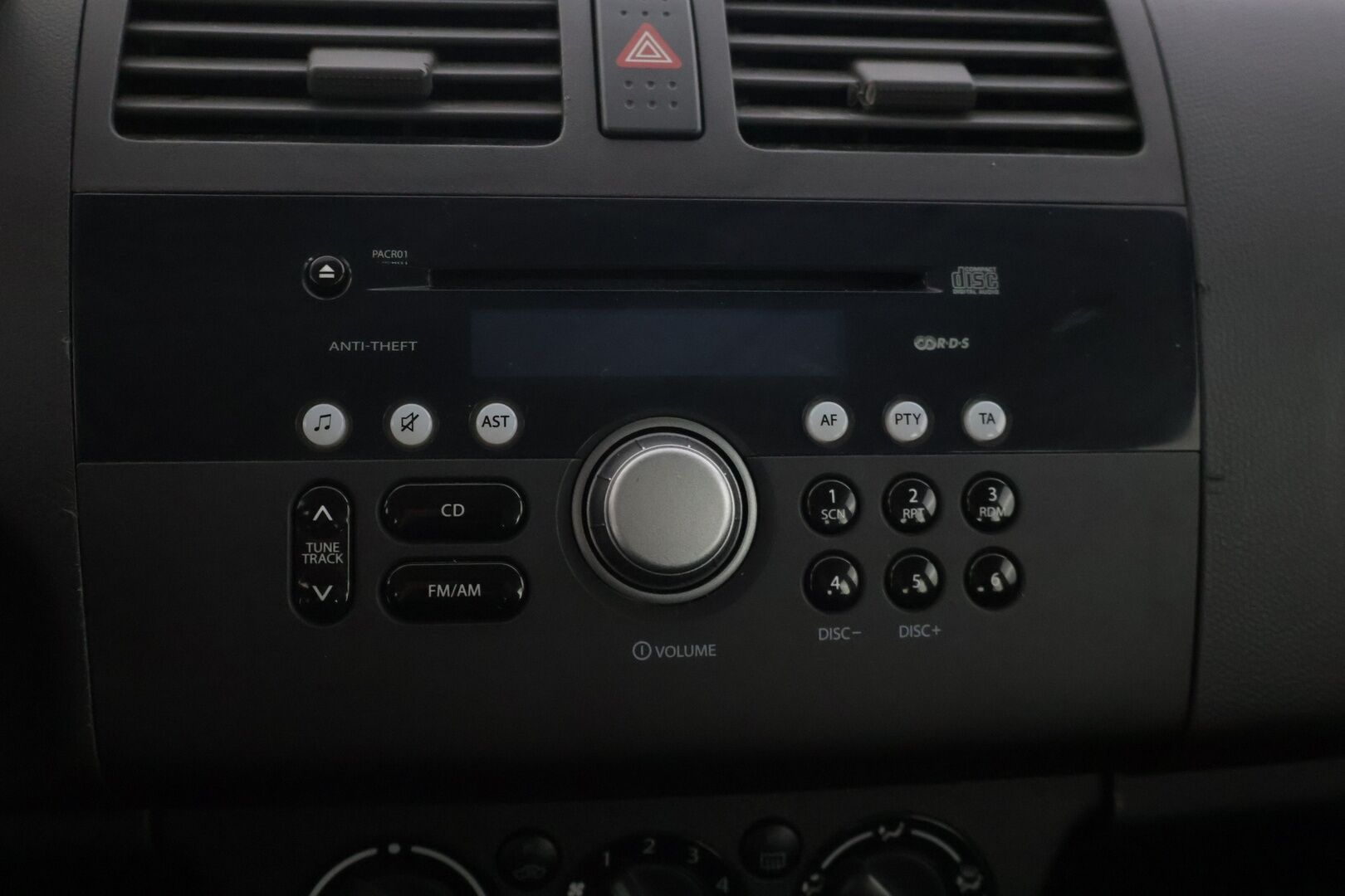 Suzuki Swift 2005 1,3  *YritysOutlet - Myydään vain yrityksille - YritysOutlet - Myydään vain yrityksille* - 2x Renkailla 