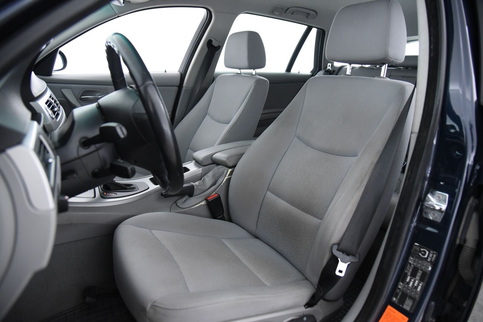 BMW 325 2005 5D 325I TOURING AUTOMATIC-VS11/276 / Myydään Huutokaupat.com:issa! - Myydään huutokaupat.com:issa!