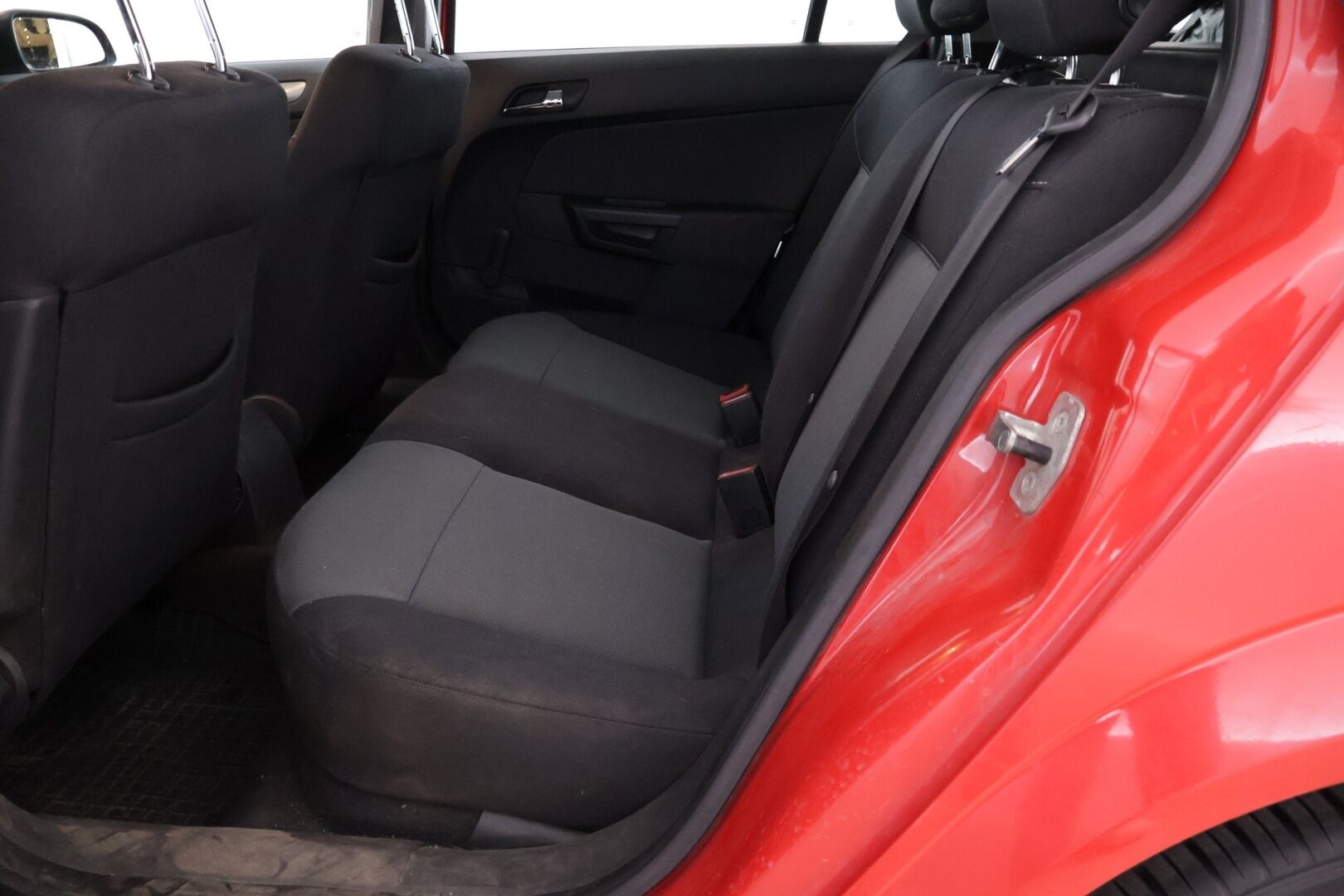 Opel Astra 2006 5D ASTRA STW 1.8 - YritysOutlet - Myydään vain yrityksille - – Tämä auto myydään YritysOutlet -valikoimasta vain yritykselle