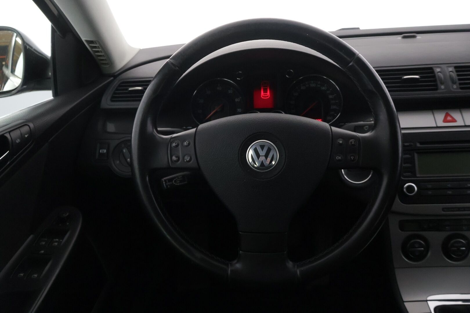 Volkswagen Passat Variant 2006 5D PASSAT VARIANT 2.0FSI-3C/271 ** MYYDÄÄN HUUTOKAUPAT.COM ** - ** MYYDÄÄN HUUTOKAUPAT.COM **