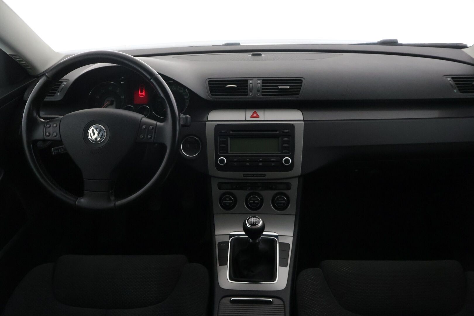 Volkswagen Passat Variant 2006 5D PASSAT VARIANT 2.0FSI-3C/271 ** MYYDÄÄN HUUTOKAUPAT.COM ** - ** MYYDÄÄN HUUTOKAUPAT.COM **