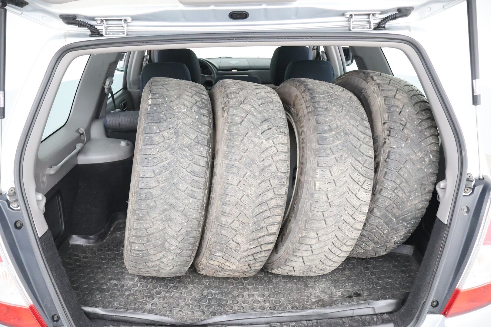 Subaru Forester 2006 2,0 X UL AT / YritysOutlet - Myydään vain yrityksille / - Tulossa myyntiin!