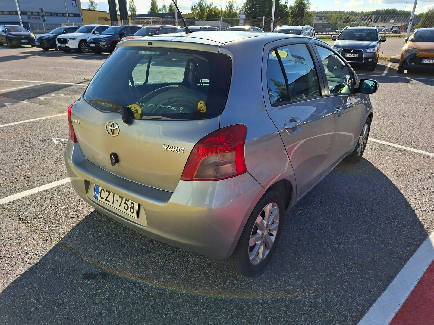 Toyota Yaris 2006 1,3 VVT-i  - YritysOutlet - Myydään vain yrityksille - - YritysOutlet - Myydään vain yrityksille