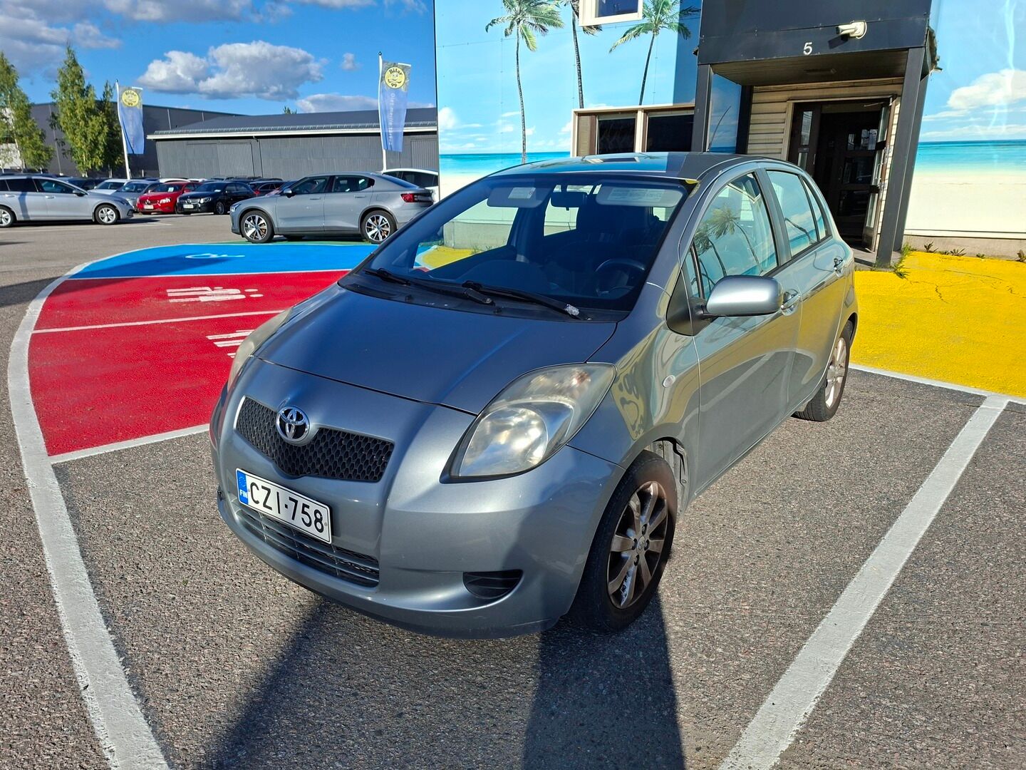 Toyota Yaris 2006 1,3 VVT-i  - YritysOutlet - Myydään vain yrityksille - - YritysOutlet - Myydään vain yrityksille
