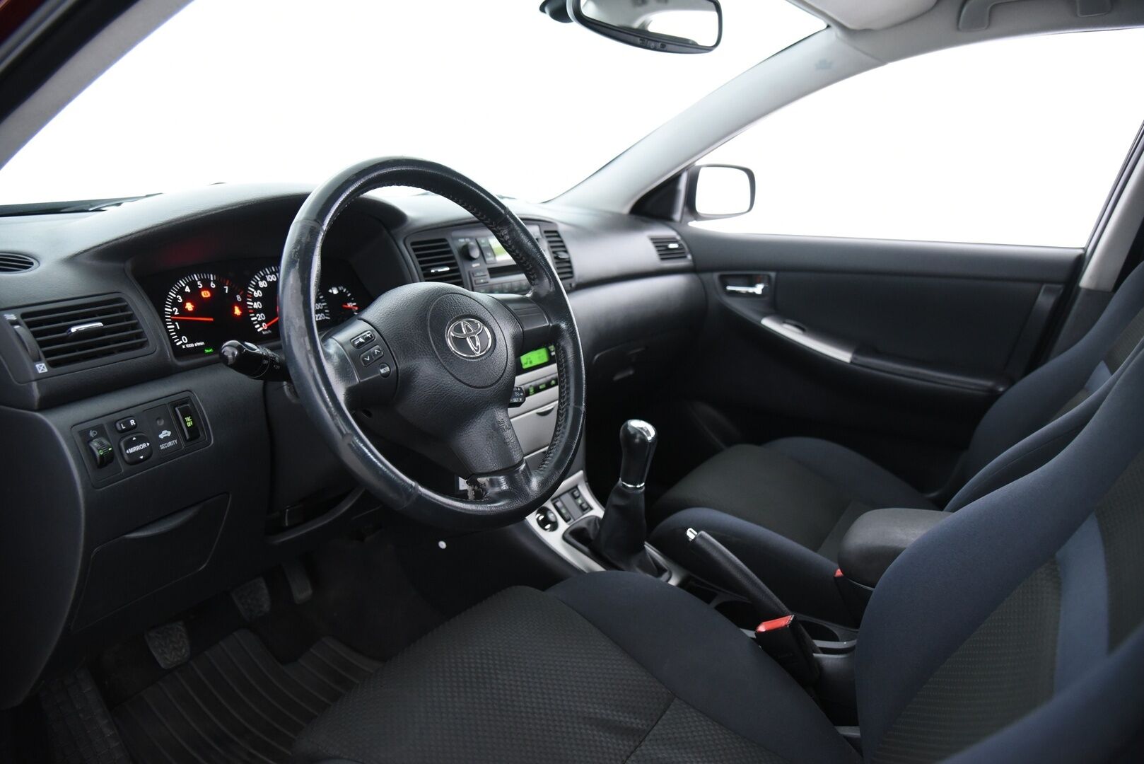 Toyota Corolla 2007 4D COROLLA SEDAN 1.6 - YritysOutlet - Myydään vain yrityksille / Suomi-Auto / Vetokoukku / Ilmastointi - Tämä auto myydään YritysOutlet -valikoimasta vain yritykselle
