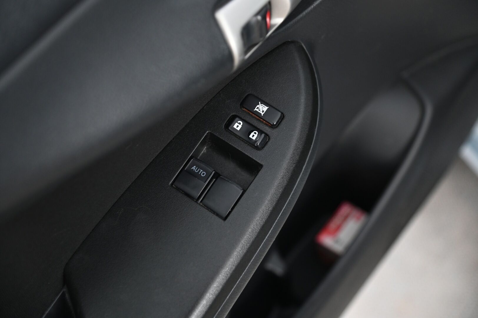 Toyota Corolla 2009 1,6 Dual VVT-i * Lohkolämmitin / 2 Renkaat / Juuri huollettu * - Juuri huollettu Toyota maltillisilla kilometreillä!