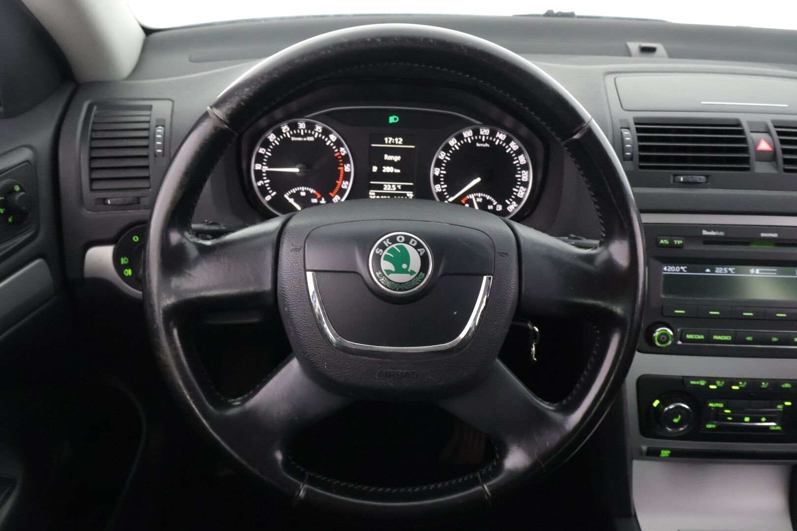 Skoda Octavia 2009 1,9 TDI Elegance - ** Tämä myydään huutokaupat.comissa